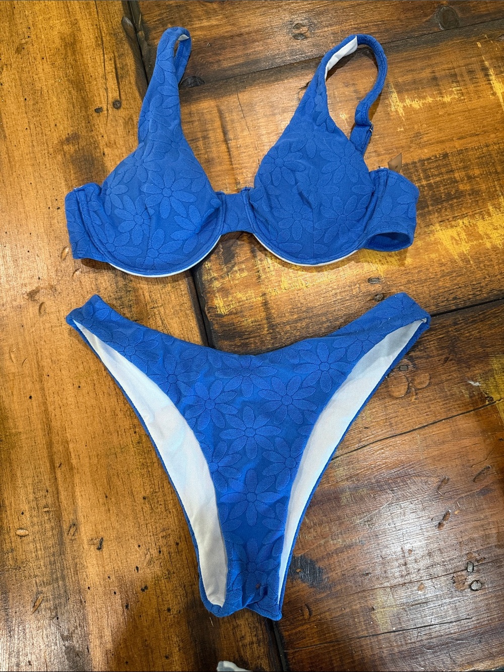 SHEIN Blue Floral Textured Underwire Bikini Set
